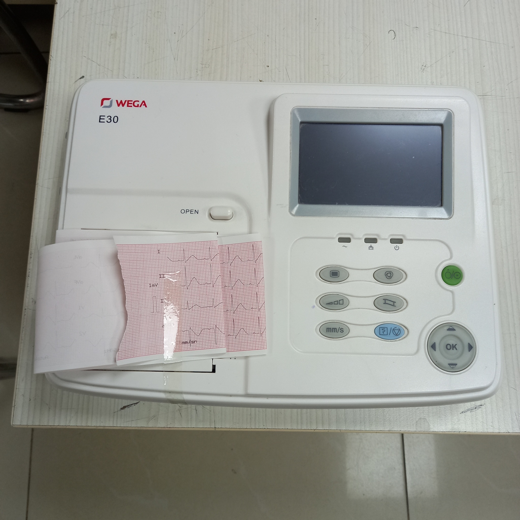 Secondhand Wega E Channel Ecg Device Medbidding