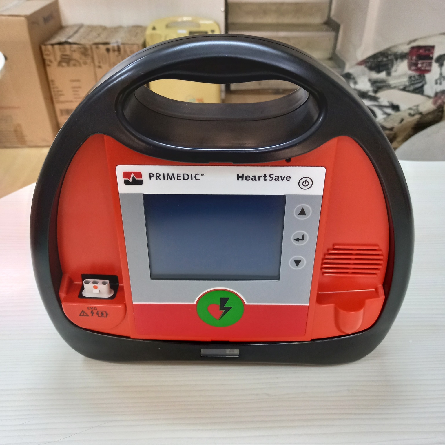 Secondhand Primedic Heart Save AED-M Defibrillator - Medbidding