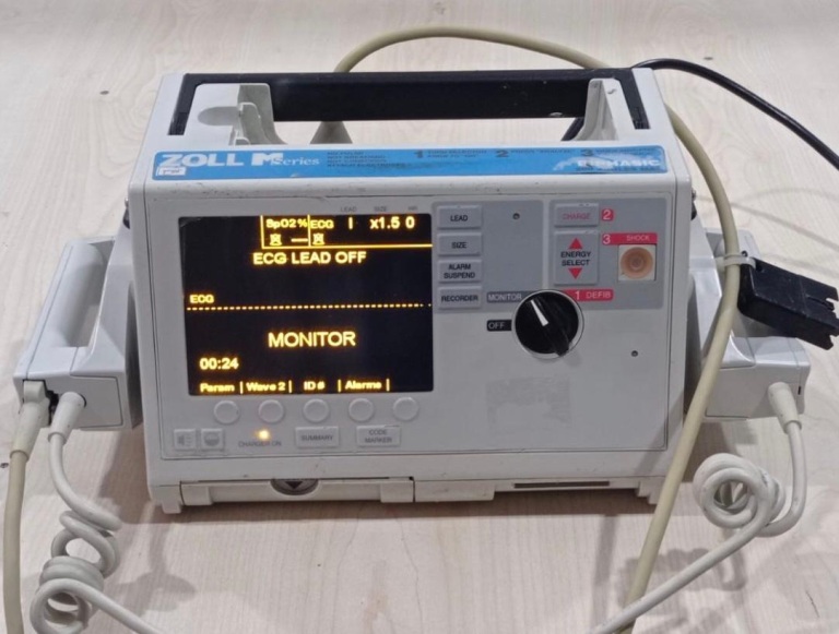 Secondhand Zoll M Series Monitor Defibrillator Medbidding