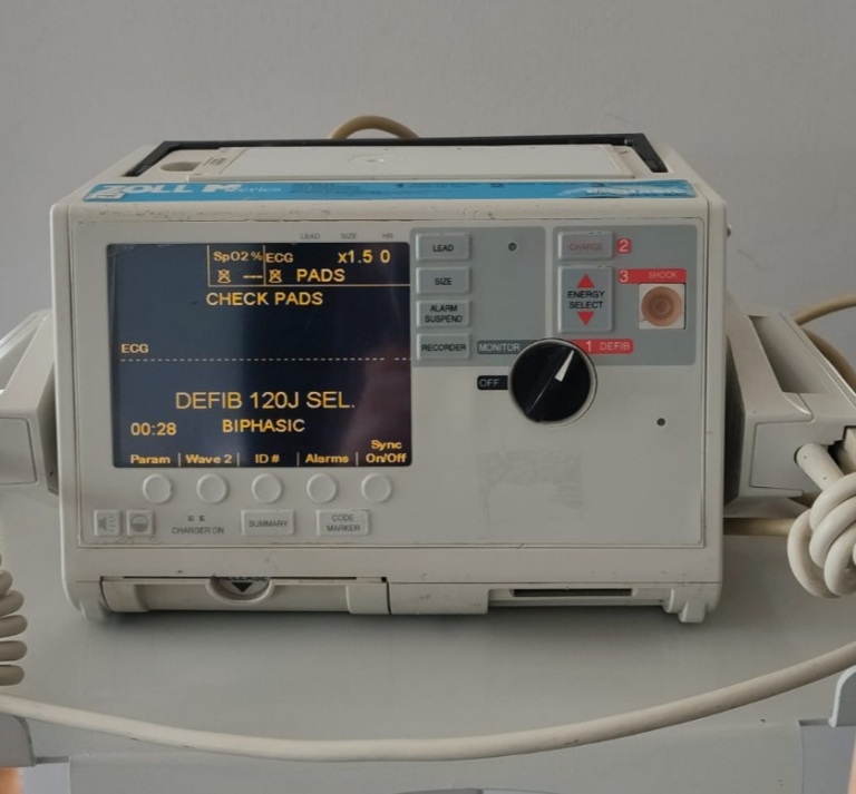 Secondhand Zoll M Series Monitor Defibrillator Medbidding