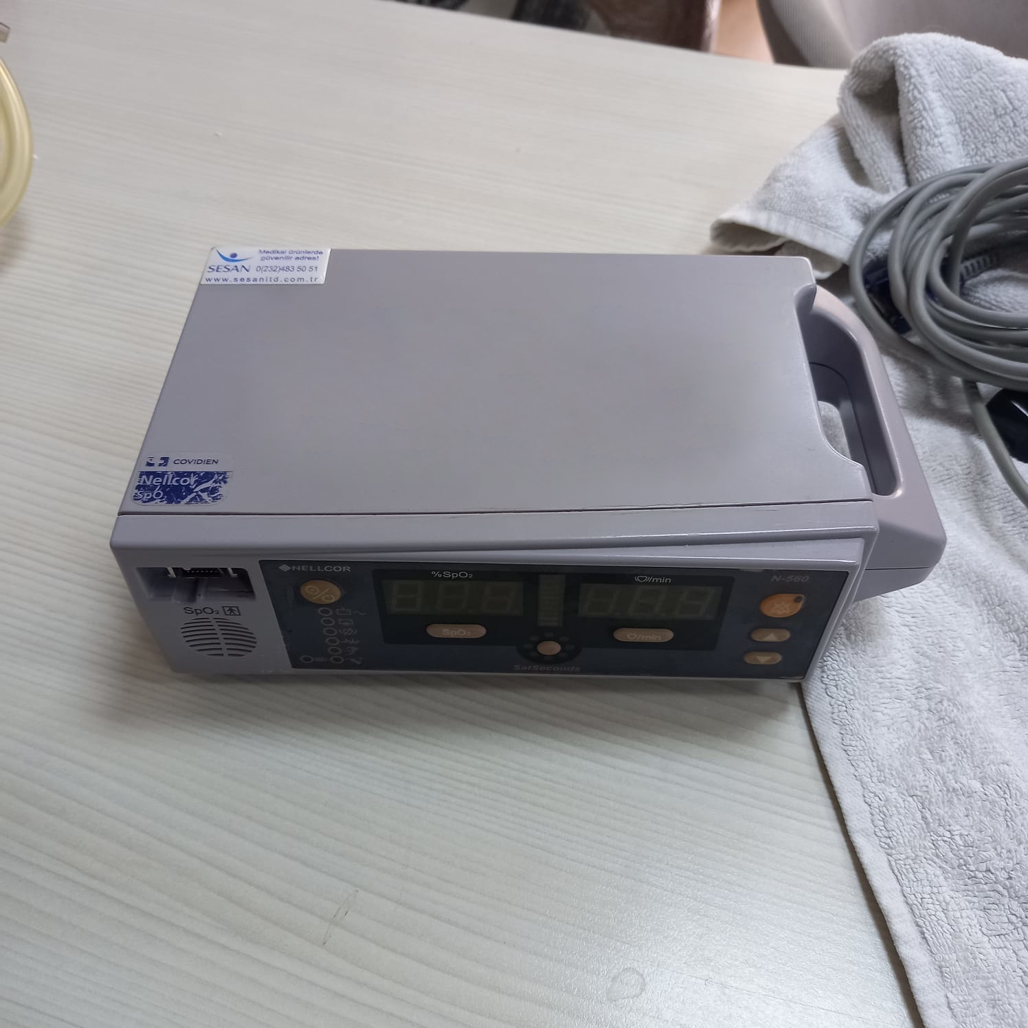 Secondhand Nellcor N-560 Console Type Pulse Oximeter - Medbidding