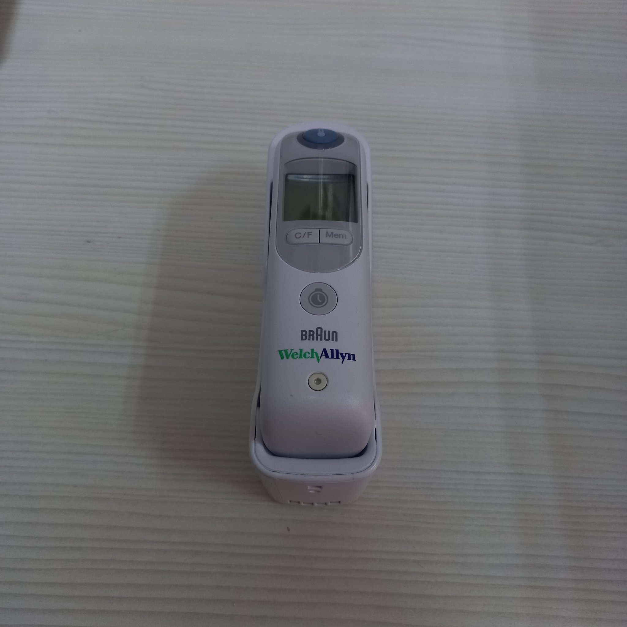 İkinci El Braun ThermoScan PRO 6000 Timpanik Ateş Ölçer (Termometre