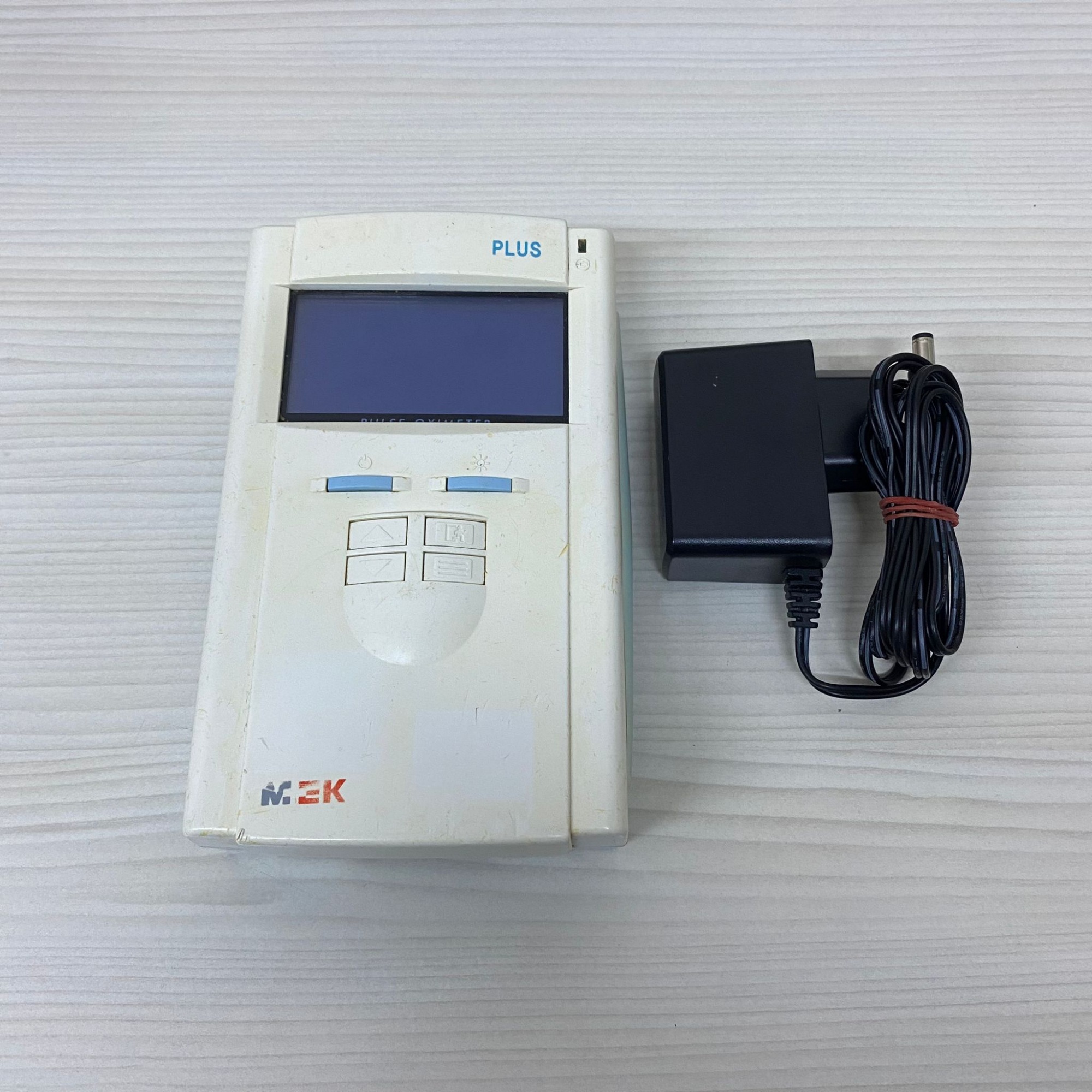Secondhand Mek MP110 Plus Console Type Pulse Oximeter - Medbidding