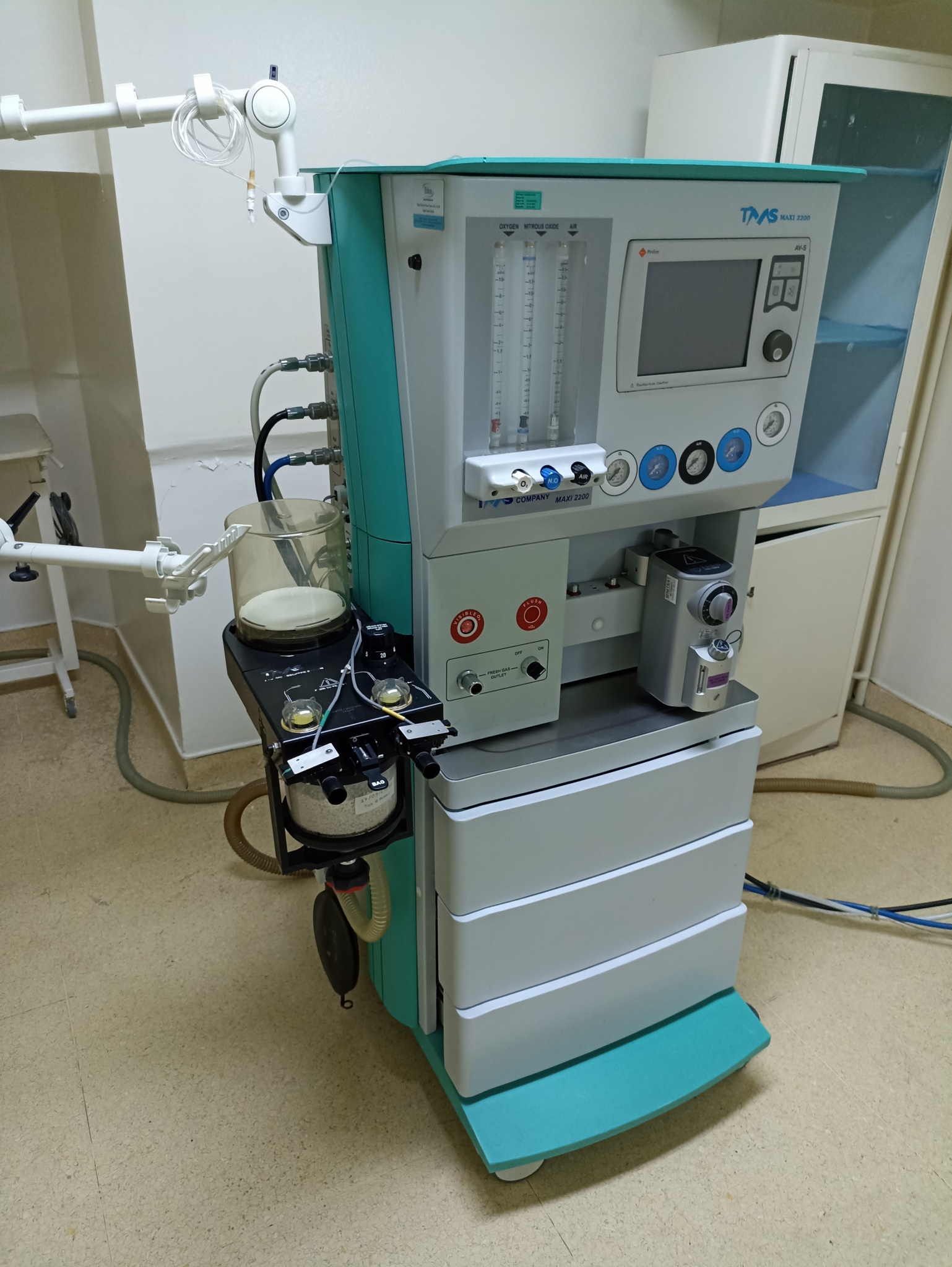 Secondhand TMS Maxi 2200 Anesthesia Machine Medbidding