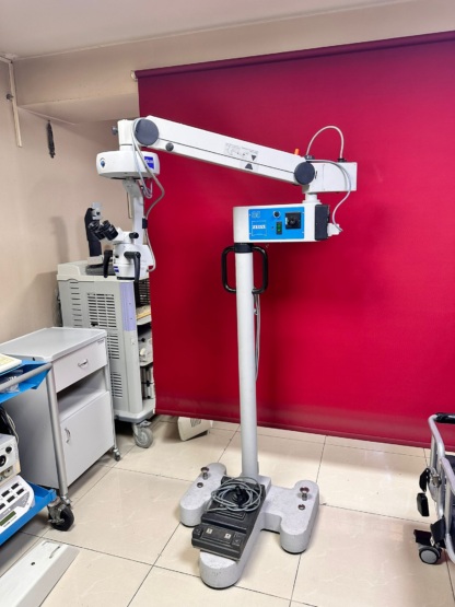 Secondhand Zeiss OPMI Visu 140 Eye Surgical Microscope