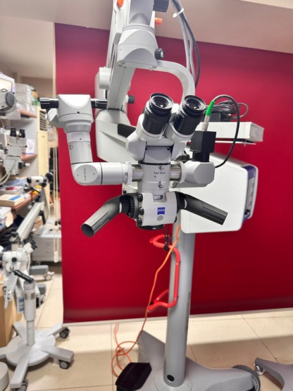 Secondhand Zeiss S8 Neurosurgical Microscope - Image 3