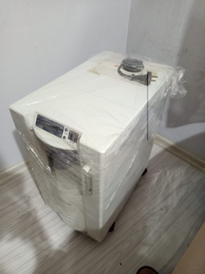 Secondhand Respirox 7F-5B 5L/min Oxygen Concentrator - Image 2