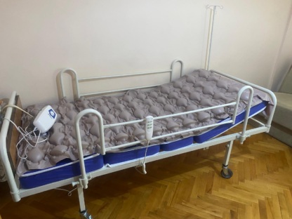 Secondhand Turmed TM-D 4077 Dual Motor Patient Bed