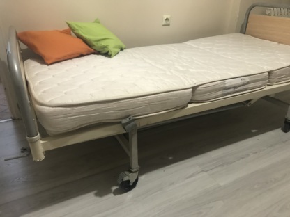 Secondhand Turmed TM-D 4017 2 Adjustable Manual Patient Bed