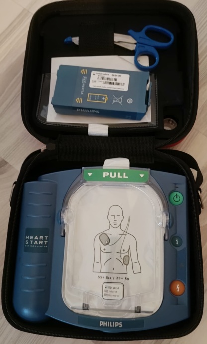 Secondhand Philips HeartStart HS1 AED Defibrillator - Image 2