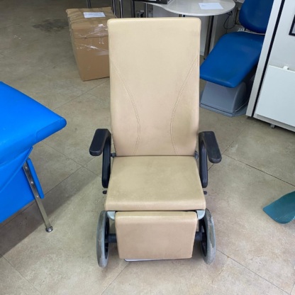 Secondhand Nitrocare NTS X6 Adult Manual Wheelchair - Image 2