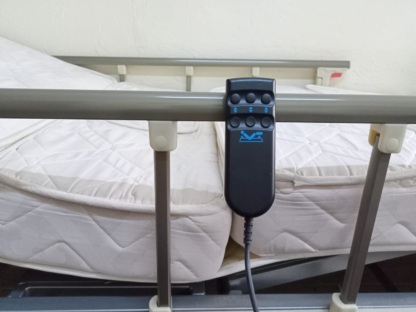 Secondhand Hepa H225-ABS Dual Motor Patient Bed - Image 5