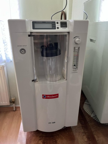 Secondhand Medwelt 7F-5B 5L/min Oxygen Concentrator