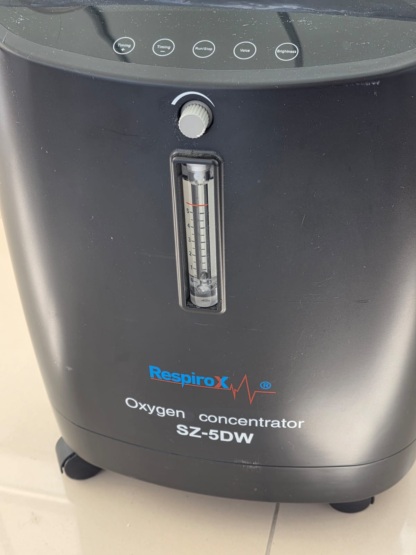Secondhand Respirox SZ-5DW 5L/min Oxygen Concentrator - Image 2