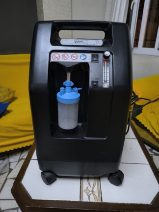 Secondhand Devilbiss Compact 525KS 5L/min Oxygen Concentrator