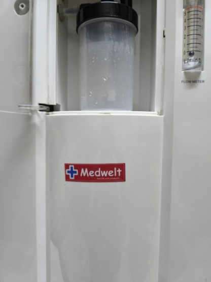 Secondhand Medwelt 7F-5B 5L/min Oxygen Concentrator - Image 4