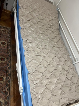 Secondhand Turmed TM-D 4077 Dual Motor Patient Bed