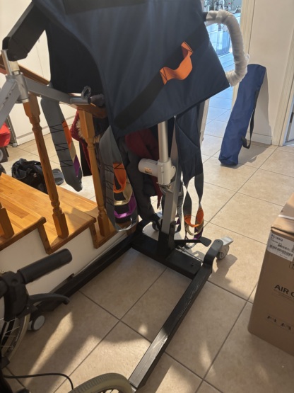 Secondhand Comfort Plus DM-190 Compact Patient Lift - Image 3