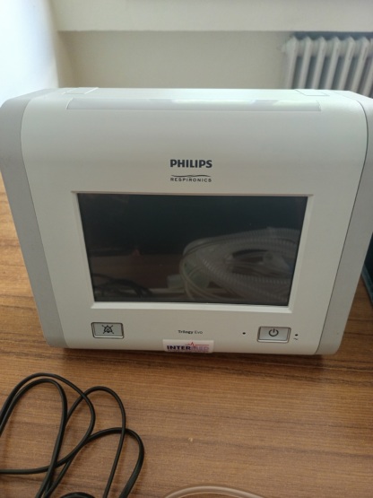 Secondhand Philips Respironics Trilogy Evo Home Mechanical Ventilator - Image 2