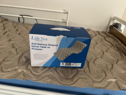 Secondhand Life Net Diamond Type Air Mattress