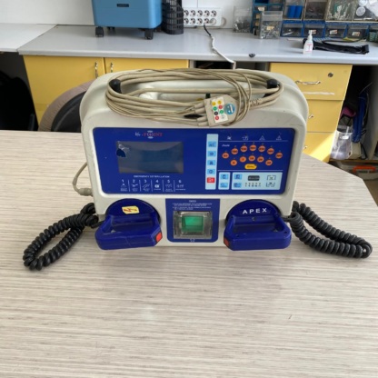 Arızalı İkinci El Life-Point Basic Defibrilatör
