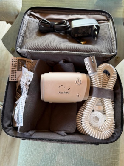 Secondhand Resmed AirMini 38113 AUTOCPAP Device with Humidifier - Image 3
