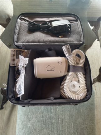 İkinci El Resmed AirMini 38113 Nemlendiricili OTOCPAP Cihazı