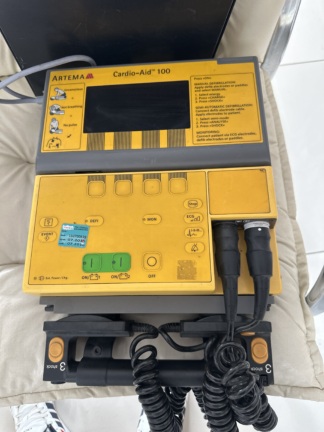 İkinci El Artema Cardio-Aid 100 Monitörlü Defibrilatör