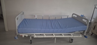 Secondhand Turmed TM-D 4060 Dual Motor Patient Bed