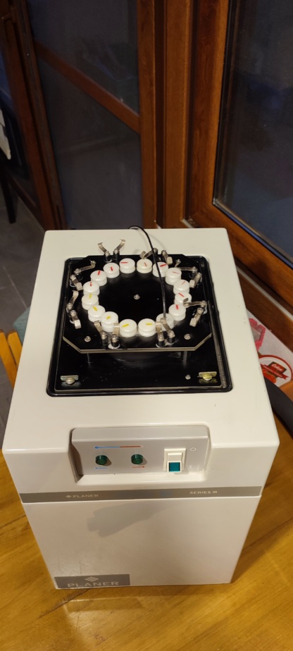 Secondhand Planer Kryo 10 Series III Cryogenic Freezer - Image 2