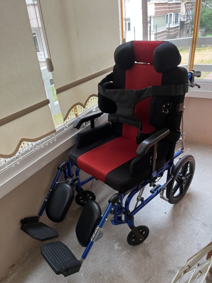 Secondhand Comfort Plus KY958LC-A46 Adult Manual Wheelchair - Image 2
