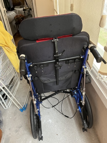 Secondhand Comfort Plus KY958LC-A46 Adult Manual Wheelchair - Image 3