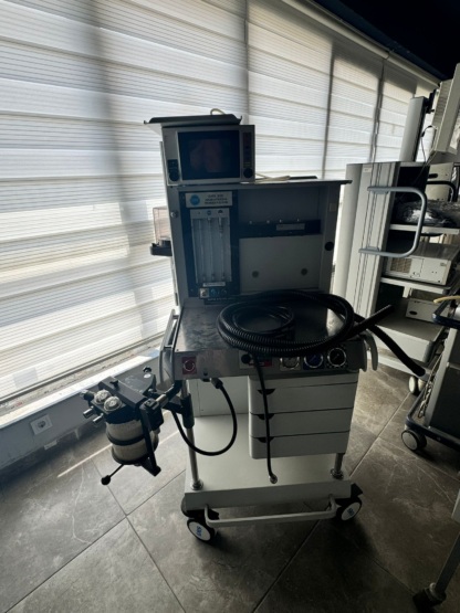 Secondhand AMS 200 Anesthesia Machine