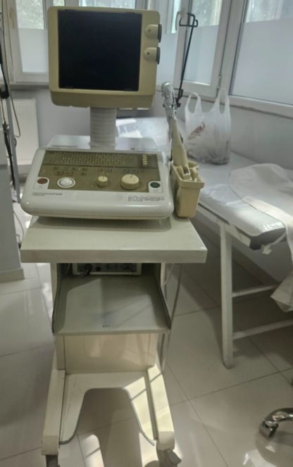 Secondhand Toshiba SSA-220A Ultrasound Machine - Image 3
