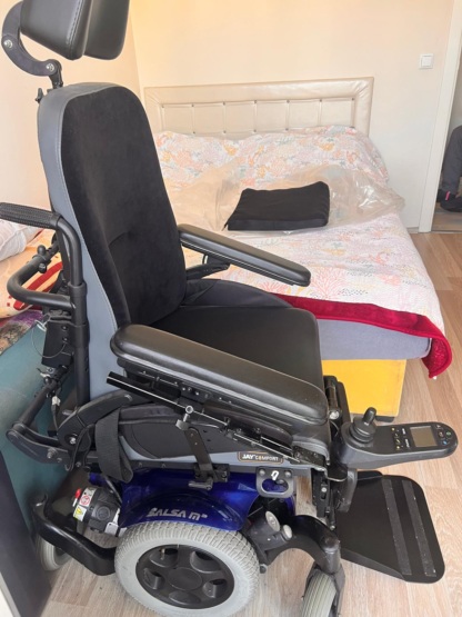 İkinci El Quickie Salsa M2 Yetişkin Akülü Tekerlekli Sandalye - Görsel 4