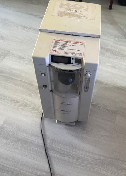 Secondhand Respirox SZ-5AW 5L/min Oxygen Concentrator - Image 2