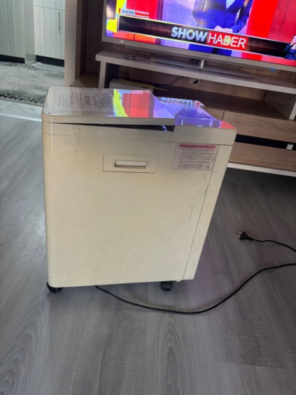 Secondhand Respirox SZ-5AW 5L/min Oxygen Concentrator - Image 3