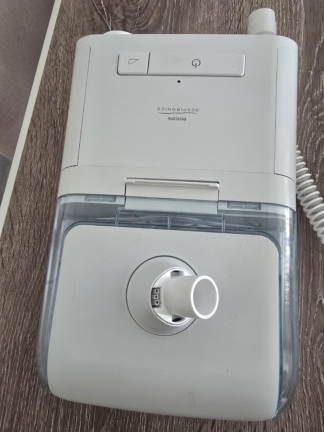 İkinci El Philips Respironics Dreamstation Auto DEX500S13 Nemlendiricili OTOCPAP Cihazı