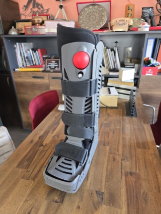 Secondhand Ottobock Infinity Air Walker High Large 50S19 Ankle Stabilization Orthosis