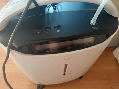 Secondhand Yuwell 8F-5A 5L/min Oxygen Concentrator - Image 3