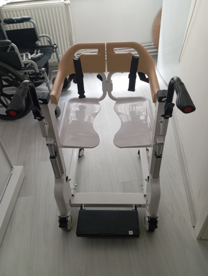 Secondhand Comfort Plus DM-170 Patient Lift - Image 2