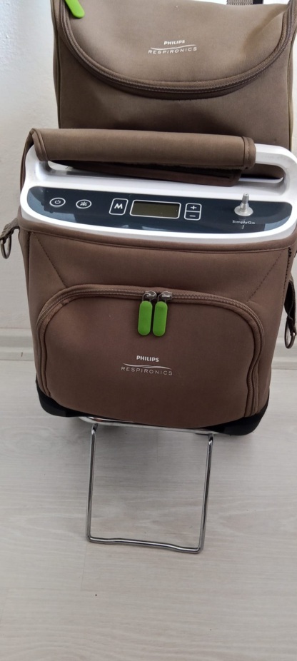 Secondhand Philips Respironics Simply Go 4kg Portable Oxygen Concentrator - Image 2