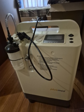 Secondhand Plusmed PM-KN01 5L/min Oxygen Concentrator