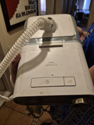 Secondhand Philips Respironics Dreamstation CPAP Device with Humidifier