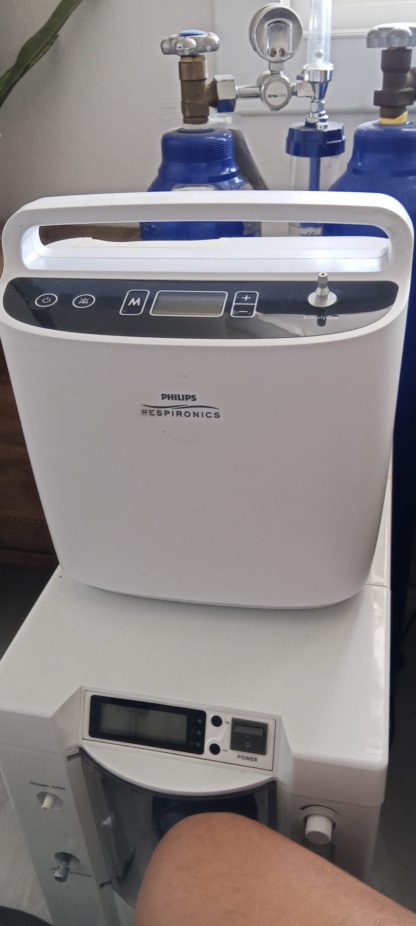 Secondhand Philips Respironics Simply Go 4kg Portable Oxygen Concentrator - Image 4