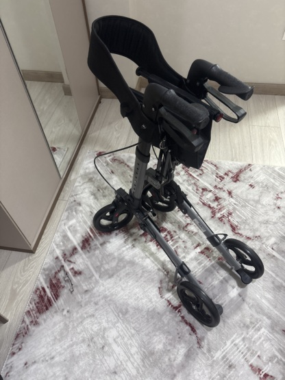 Secondhand Comfort Plus DM9102 Rolling Walker With Seat (Rollator) - Image 3