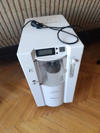 Secondhand Respirox SZ-T 10L/min Oxygen Concentrator
