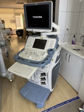 Secondhand Toshiba Xario SSA-660A Ultrasound Machine