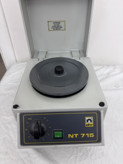 Secondhand Nüve NT 715 Micro Haematocrit Centrifuge