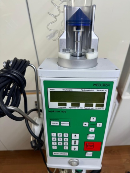 Secondhand Medtron Injektomat 82S CT Injector - Image 3